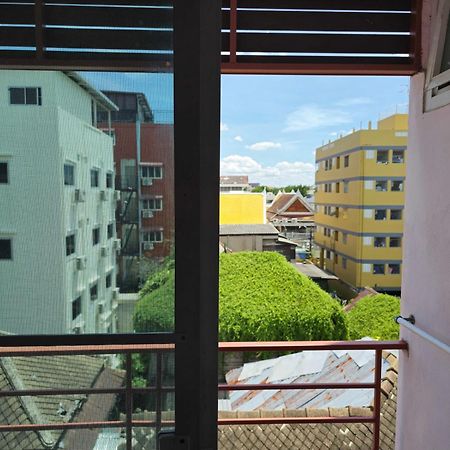 Bonita House Hotell Bangkok Exteriör bild