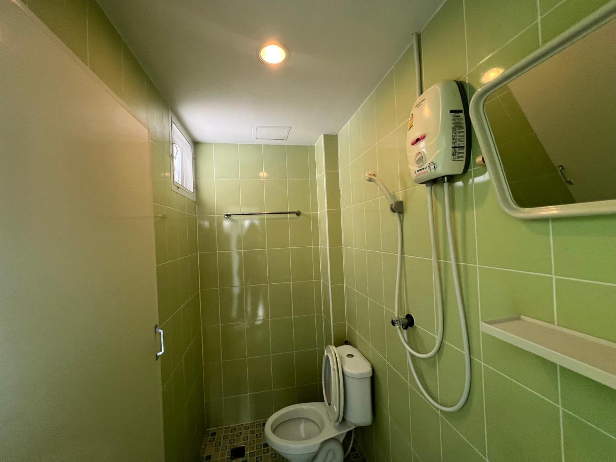 Bonita House Hotell Bangkok Exteriör bild