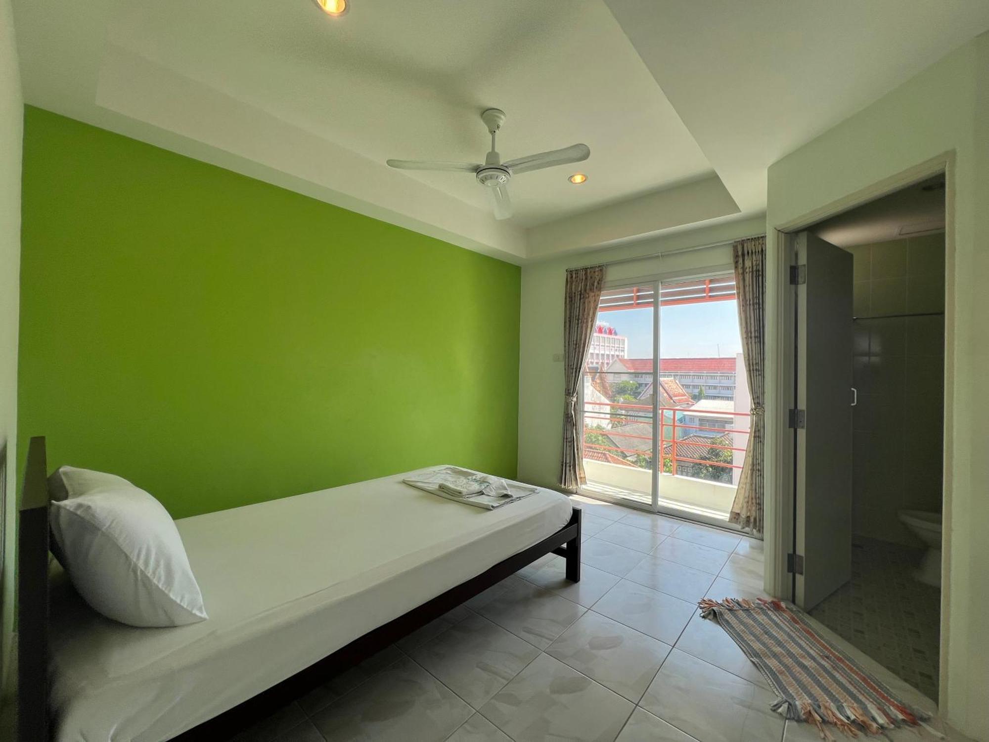 Bonita House Hotell Bangkok Exteriör bild
