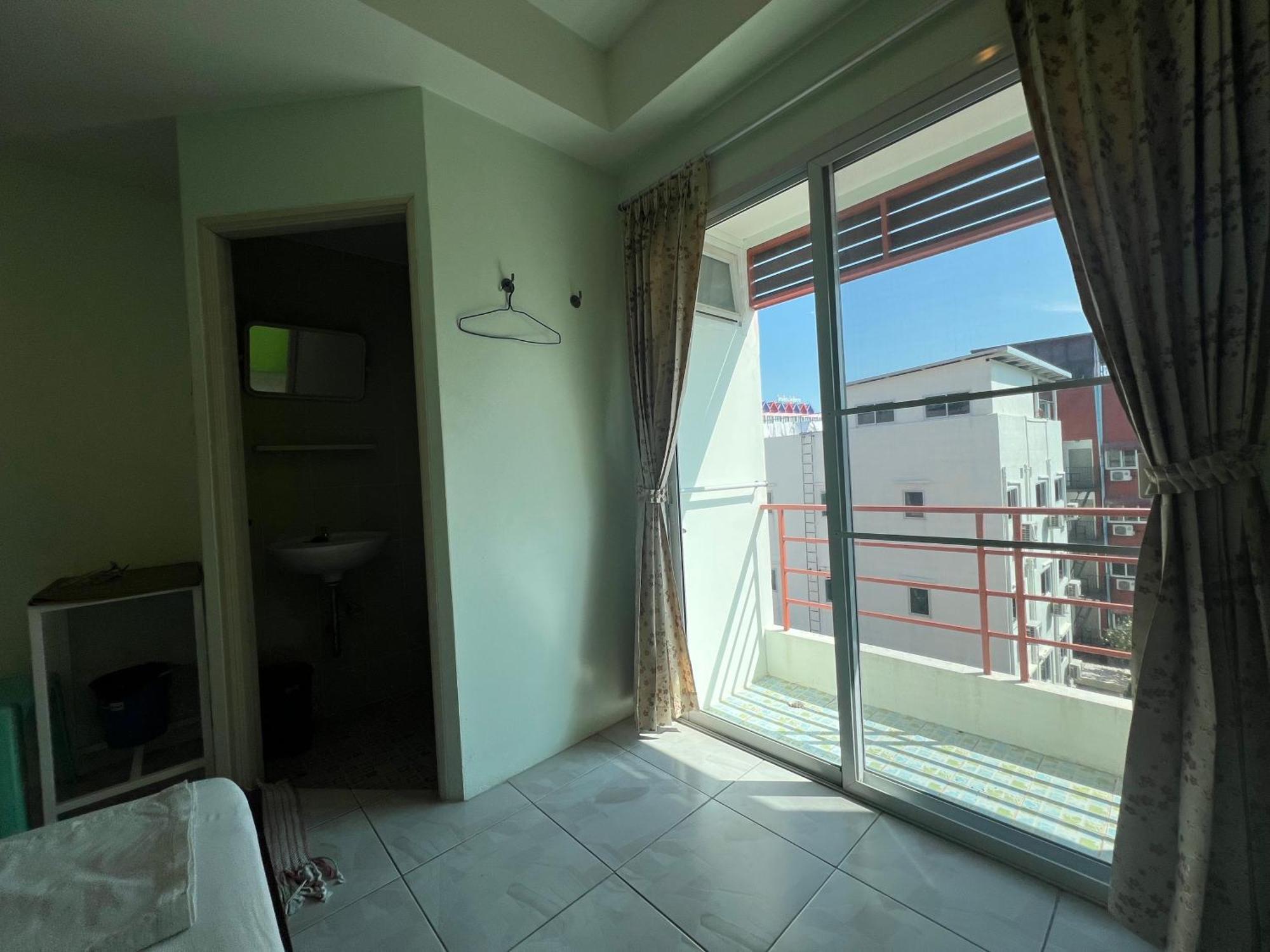 Bonita House Hotell Bangkok Exteriör bild