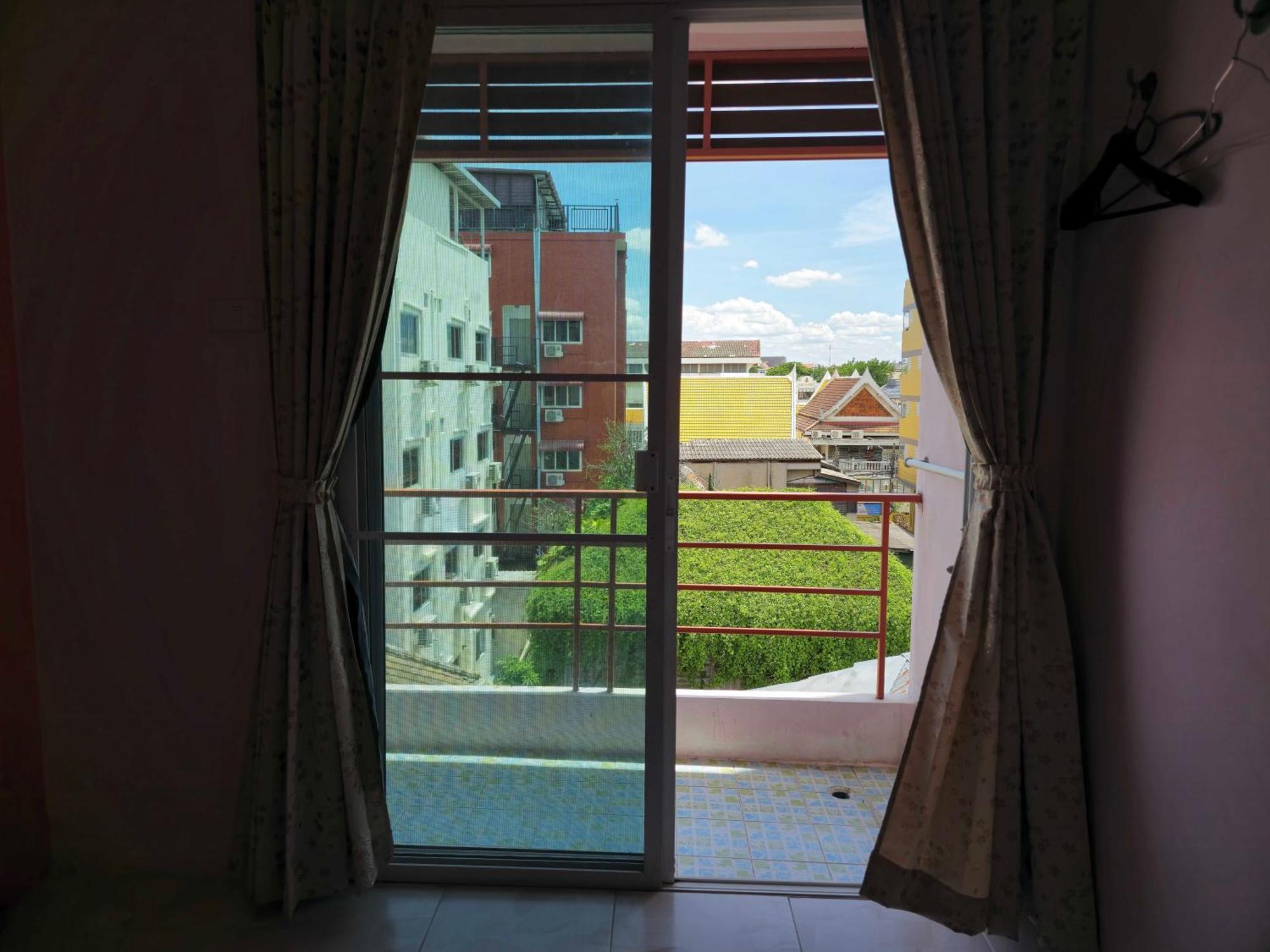 Bonita House Hotell Bangkok Exteriör bild